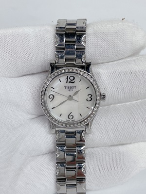 S27076843 9.5新 天梭TISSOT 经典系列女款石英腕表 28mm表径 18cm腕周