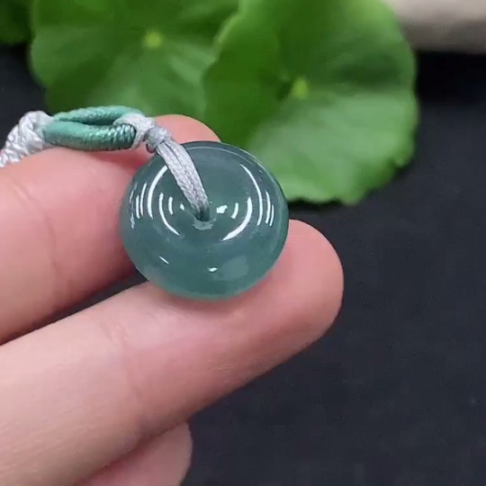 F30514724 JadeitePeace Button Pendant