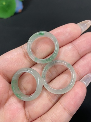 H39562290 非洲翠(独龙玉)戒圈  货品总重约7.5g