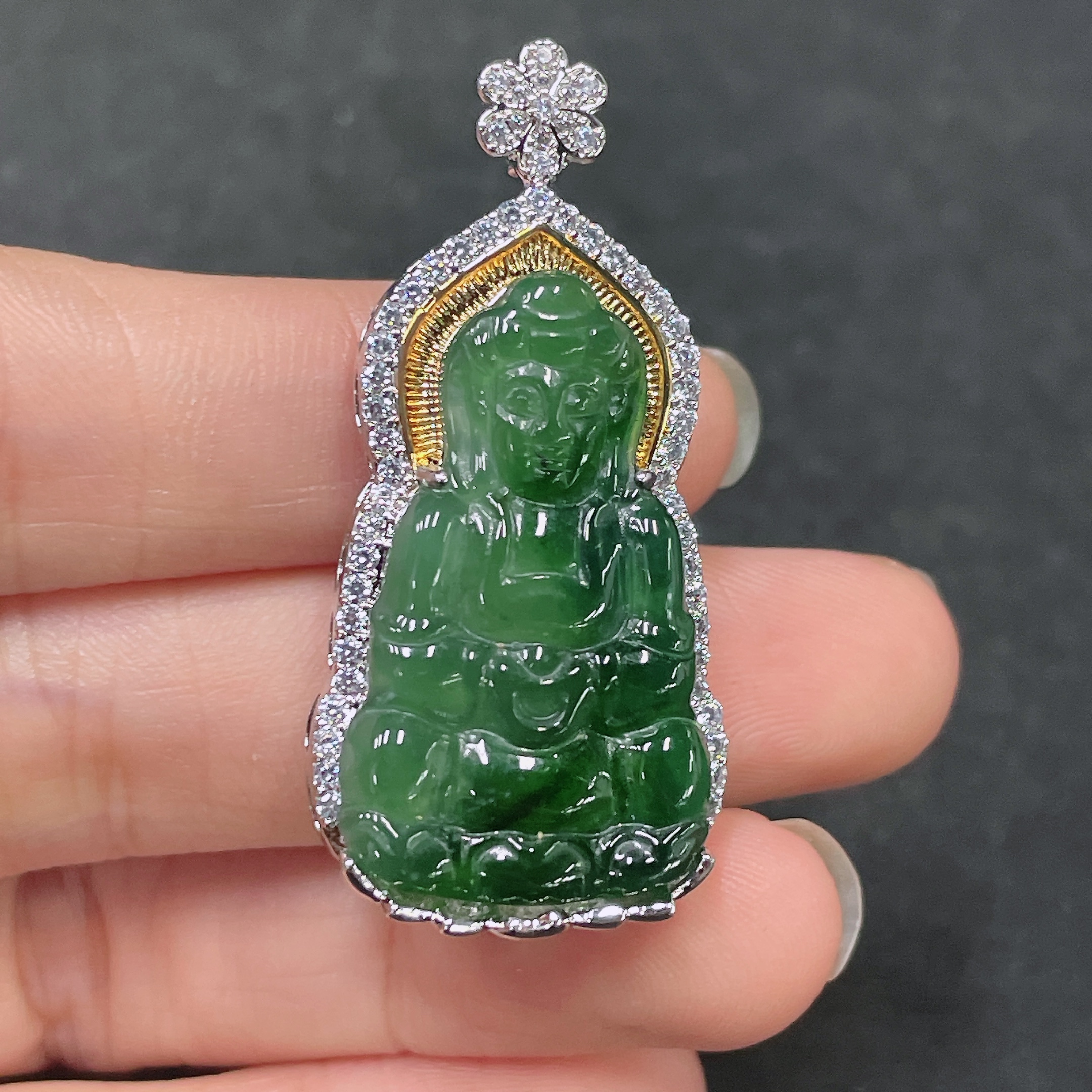 F32746594 Jadeite Guanyin Inlay Piece Non-Gold Item Total Weight Approx. 9.91g
