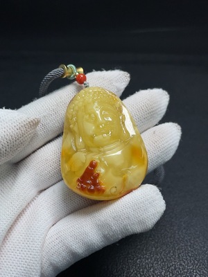 C27049249 Amber Beeswax Pendant with Cord (Approx. 21.60g) Coated with Colorless Film