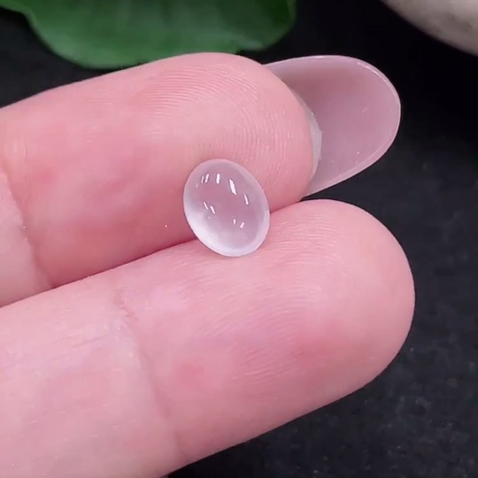 F32773170 Jadeite cabochon, total weight approx. 0.1g