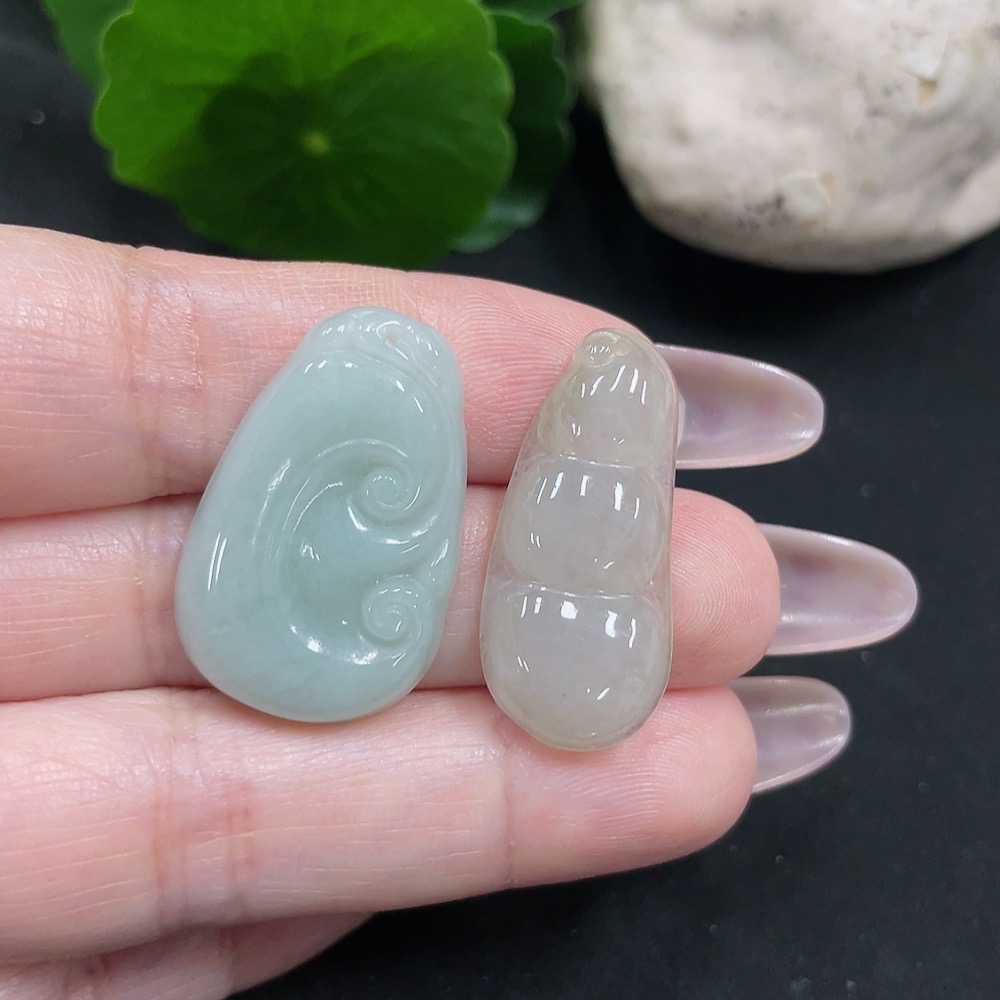 F35082652 Jadeite Fudo/Ruyi Pendant
