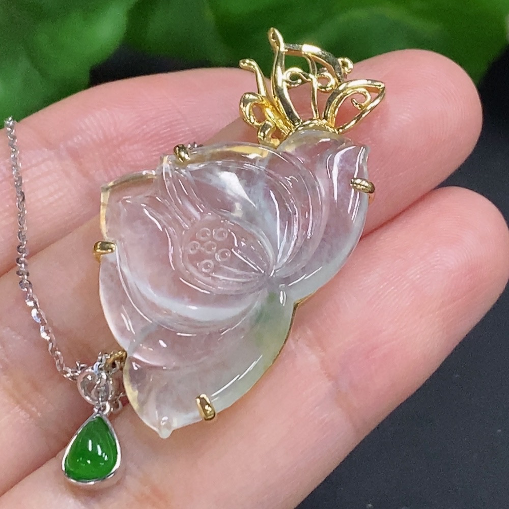 F33932899 Jadeite Lotus Inlay Pendant 18k Gold Total Weight Approx. 6.6g (Including Chain)
