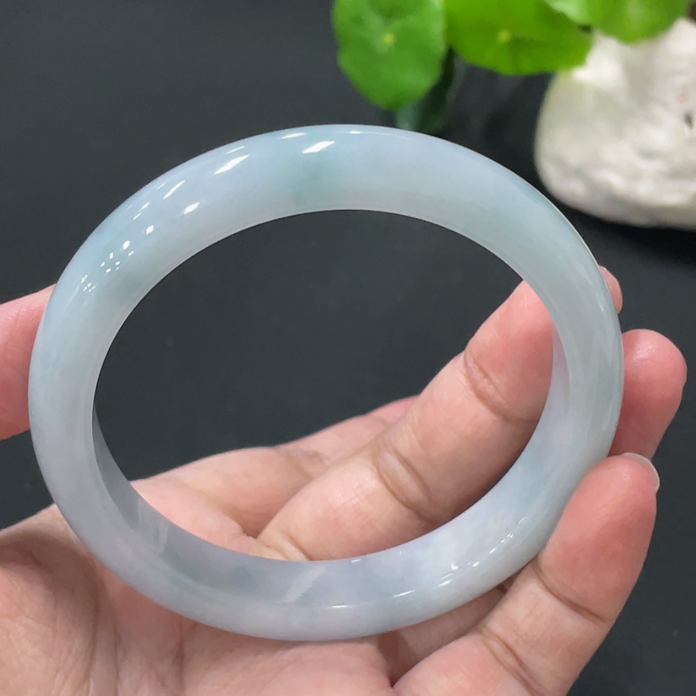 F33910260 Jadeite Round Bangle, Total Weight Approx. 56g, Size 59.9