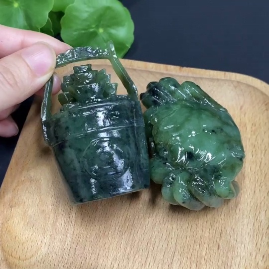 H33859295 Hetian Jade Handheld Piece - Wealth from All Directions, Total Weight Approx. 250.7g