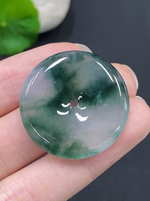 F28294921 JadeitePeace Pendant