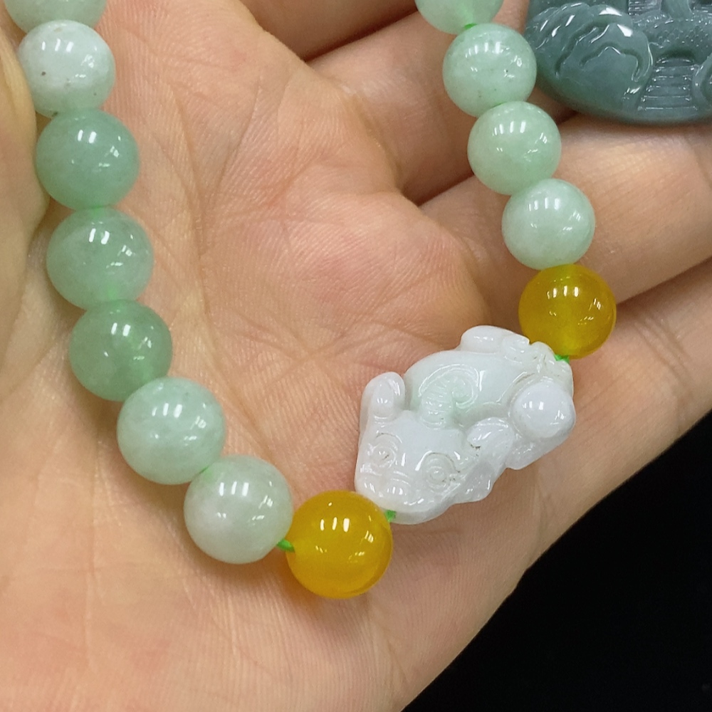 F34948902 Jadeite Pendant/Bracelet Sell as a Lot with Non-Grade A Beads (Contains Impurities)