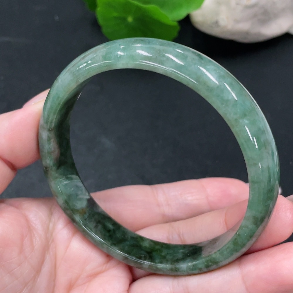 F34067985 Jadeite Round Bracelet Size 61.2 Total Weight Approx. 46g