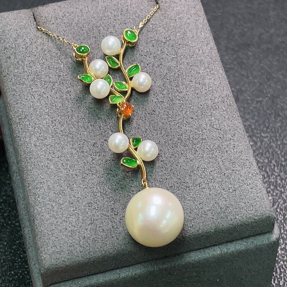 C33891713 18K Pearl Necklace with Jadeite (Color Origin Undetermined - Red) Total Weight Approx. 7.63g Size 4.5-13mm