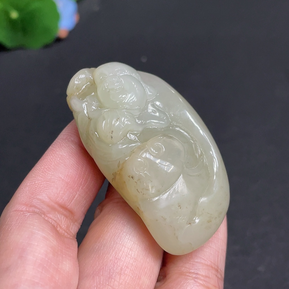 H29326181 Hetian Jade Seed Material Pendant - Buddha Statue - Undetermined Skin Color Origin - Total Weight Approx. 42.1g