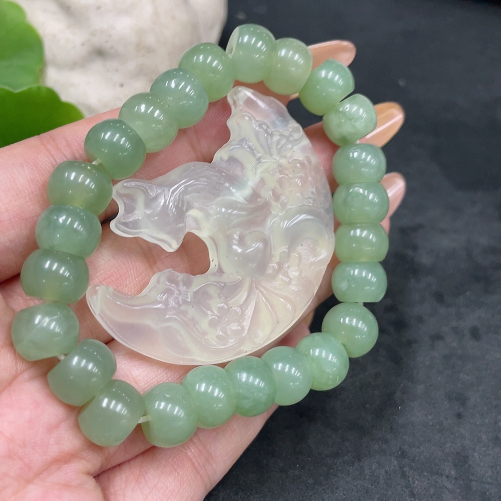 H32796764 Xiuyu (serpentine jade)