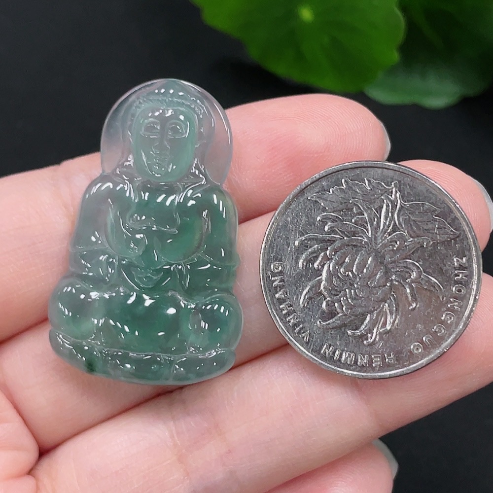 F30459882 Jadeite Guanyin Pendant Total Weight: Approx. 6.1g