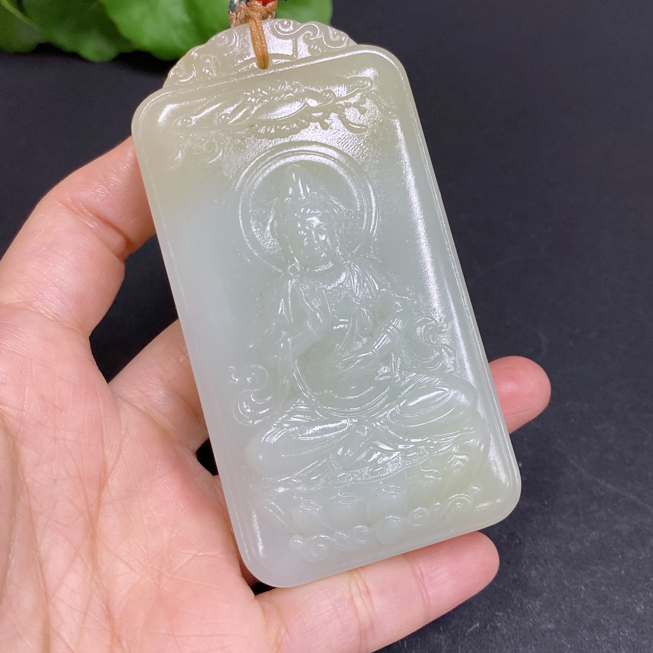 H33938367 Hetian Jade Pendant Guanyin Total Weight (including rope) 121.2g