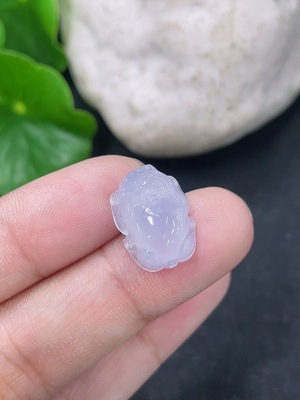 F46567749 翡翠镶嵌件貔貅 货品总约重1.53g