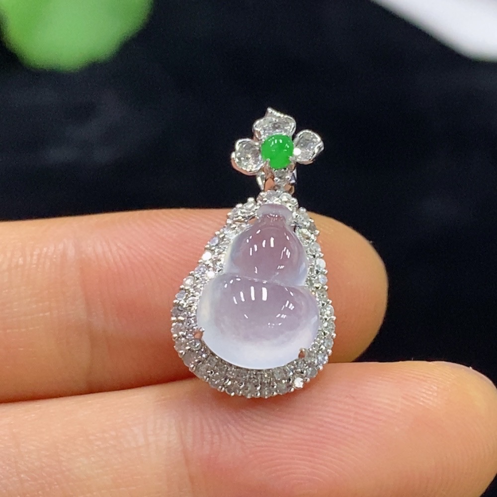 F34974907 Jadeite Gourd Inlaid Pendant 18k Non-Diamond (1 piece) Total Weight Approx. 2.87g