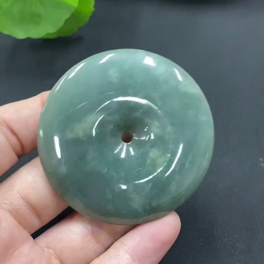 F09570552 Jadeite Pendant Peace Button