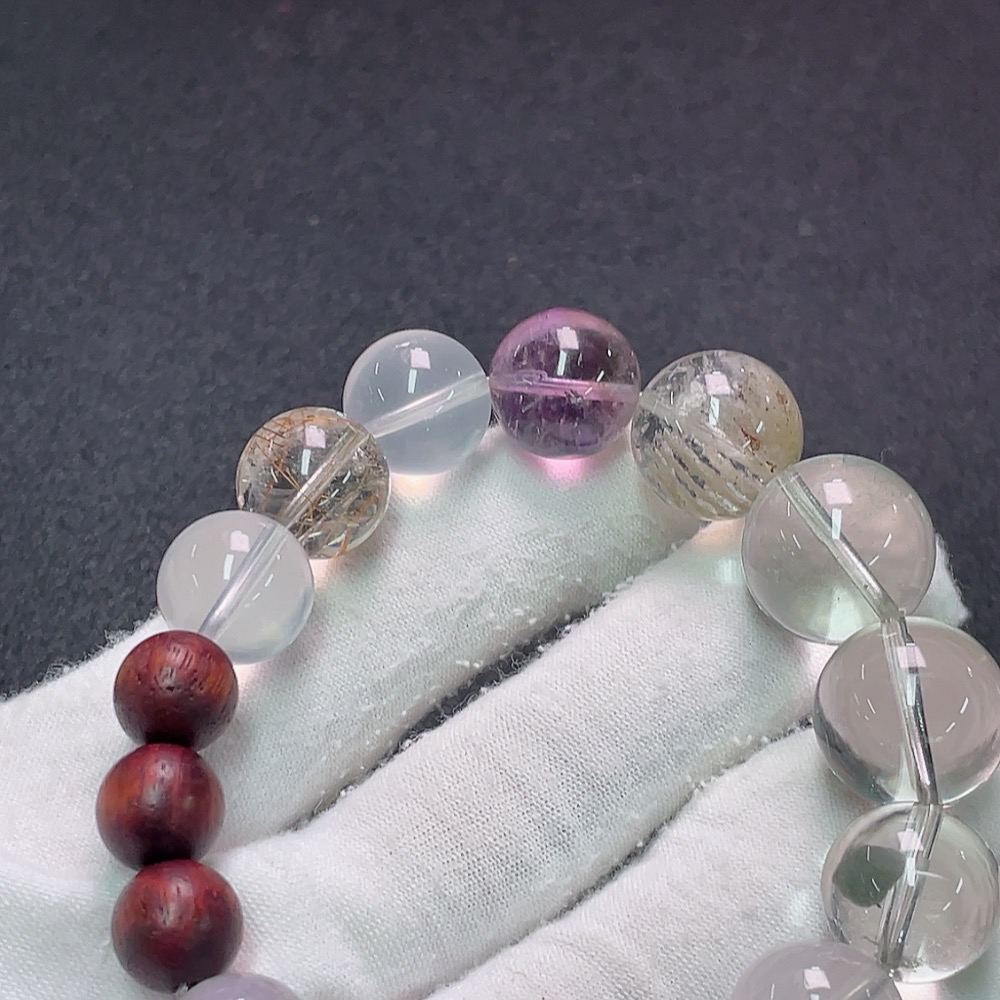 C33892281 Crystal Bracelet, Color Origin Undetermined, Total Weight Approximately 52.59g, Size 12.2-16.5mm (Color)