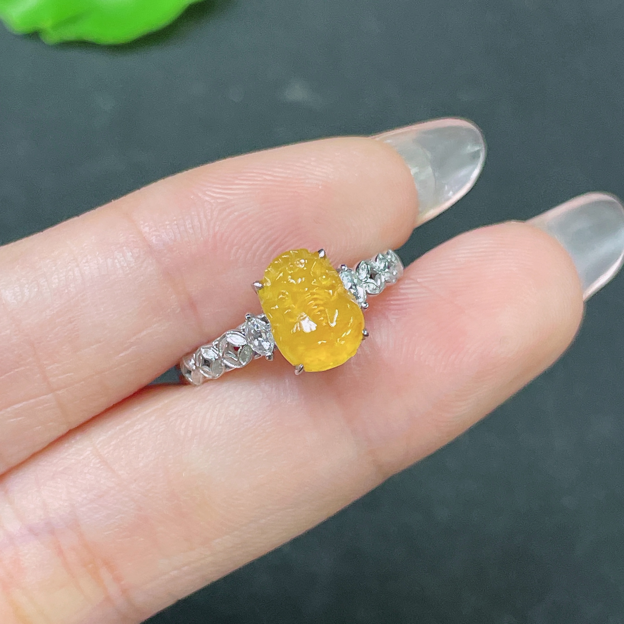 F34046740 Jadeite Inlay 18k Gold Inlaid Color Origin Undetermined With Diamond Accents Total Weight Approx. 2.31g Size 13