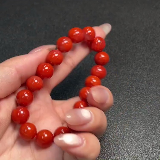 C34992042 Red Agate Bracelet with Visible Organic Matter, Total Weight Approx. 30.05g, Size About 10.4mm