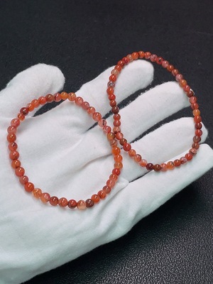 C34950451 Red Agate Bracelet with Visible Organic Matter, Total Weight Approx. 12.08g, Sell as a Lot