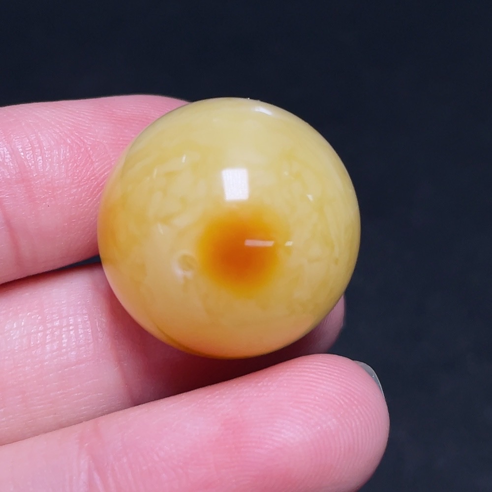 C24714694 Amber Beeswax Pendant Total Weight Approx.5.25g Size About 21mm