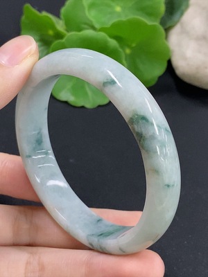 F46585347 翡翠正圈手镯 圈口55 货品总重约44.26g