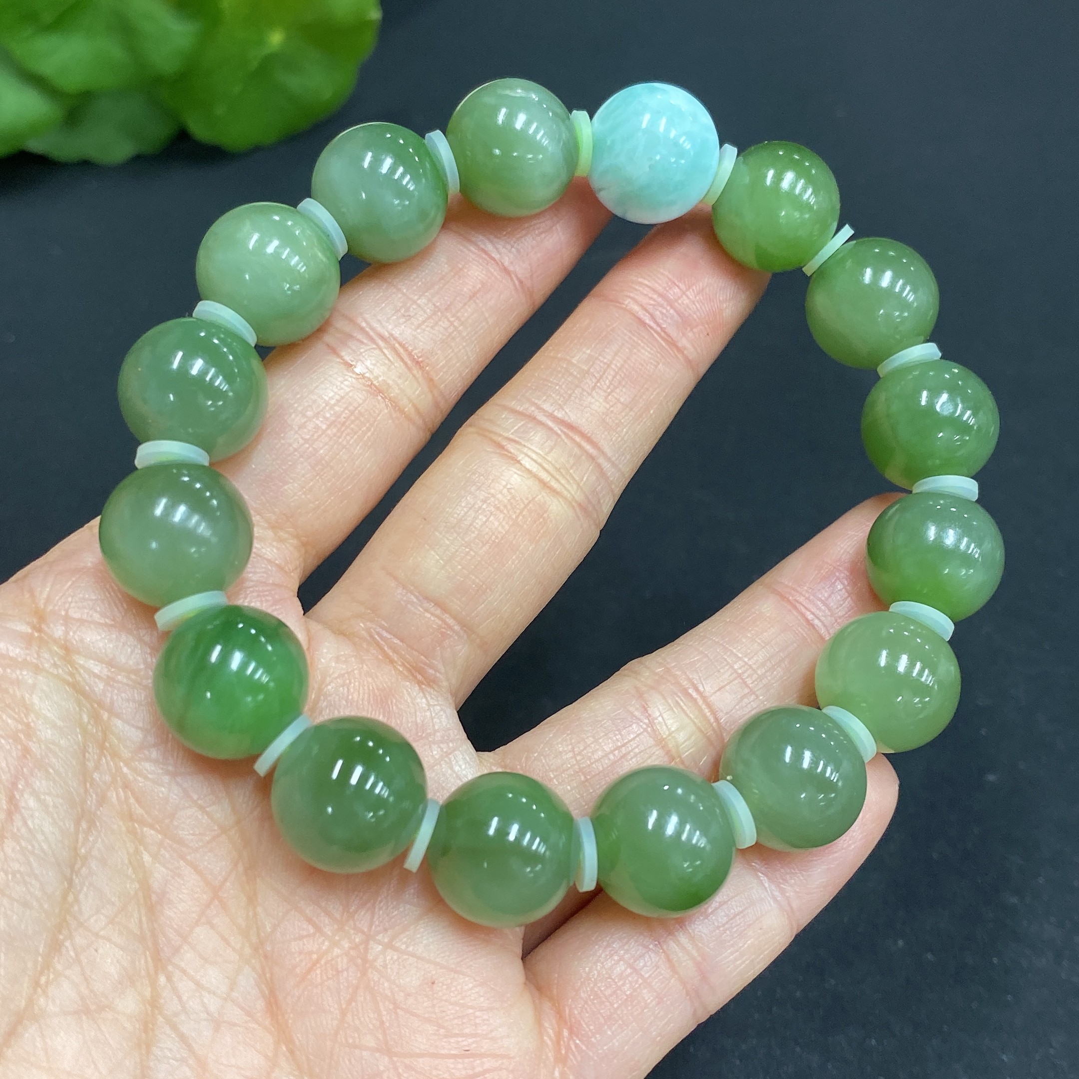 H29428317 Hetian Jade Bracelet, Approx. 12.4 mm Beads, Total Weight Approx. 54.8g