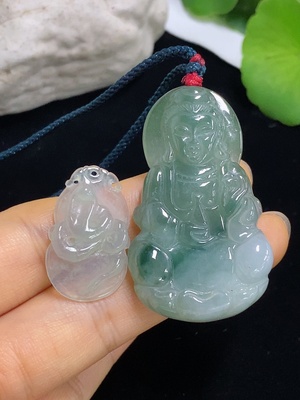 F46564637 翡翠挂件 一手走