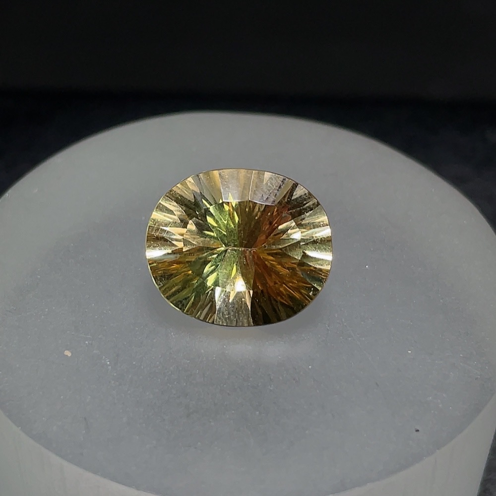 C25913594 Crystal Loose Stone Total Weight about 6.75 Carats