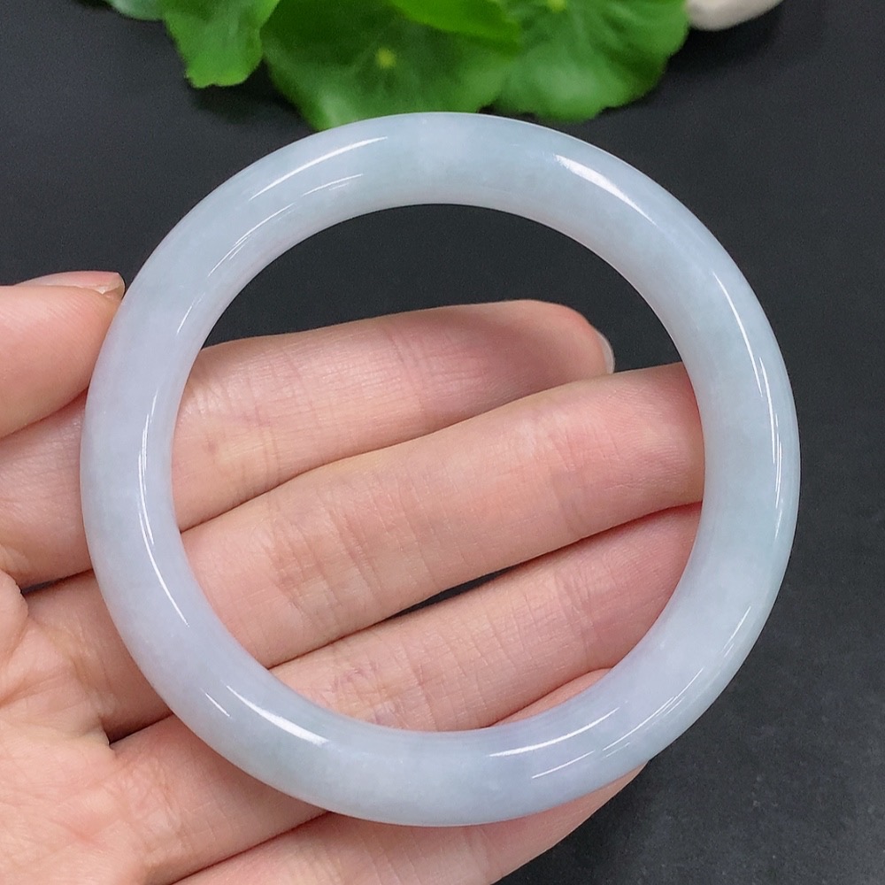 F35078448 Jadeite Round Bangle Total weight about 41g Size 52