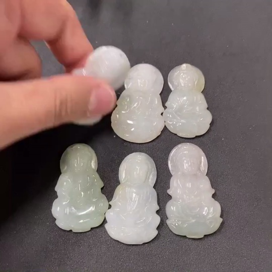 F3311274 One Lot of Jadeite Pendants