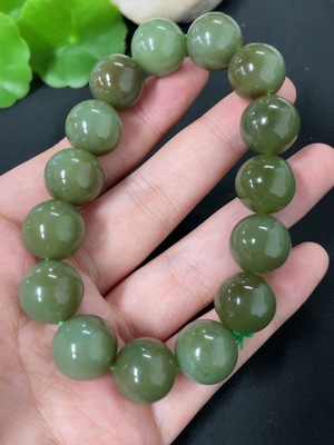 H37414299 Hetian Jade Bracelet, approx. 13.7mm, total weight approx. 61.1g