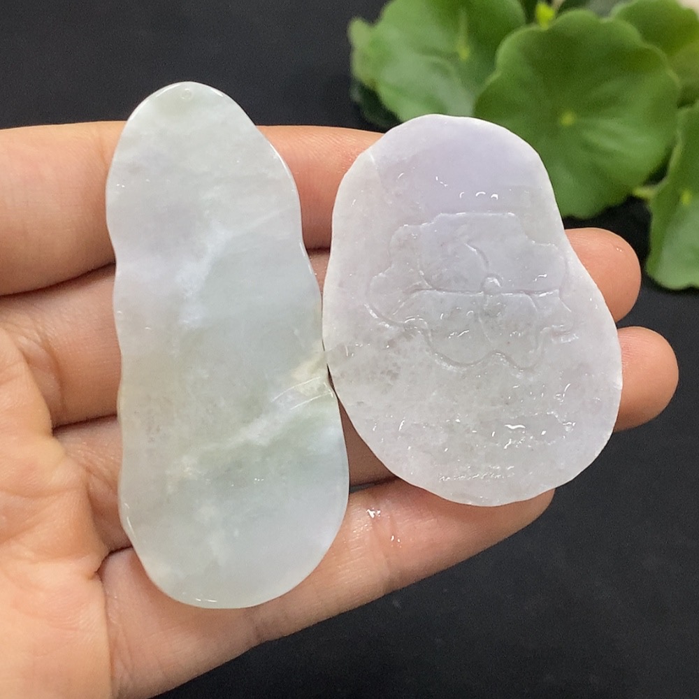 F30471559 JadeitePendant Rough