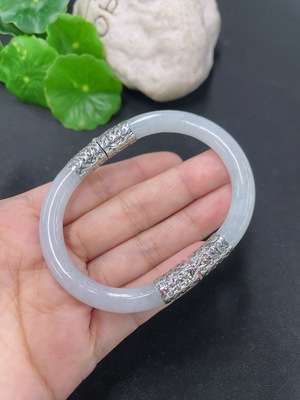 F46550502 翡翠镶嵌贵妃手镯 非金 圈口58mm 货品总约重22.44g
