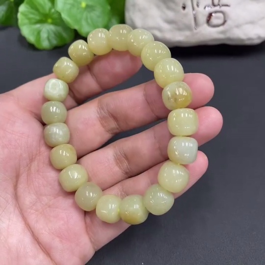 H0737668 Hetian Jade Bead Necklace, Some Beads with Cracks, 10mm, Total Weight 33.6g