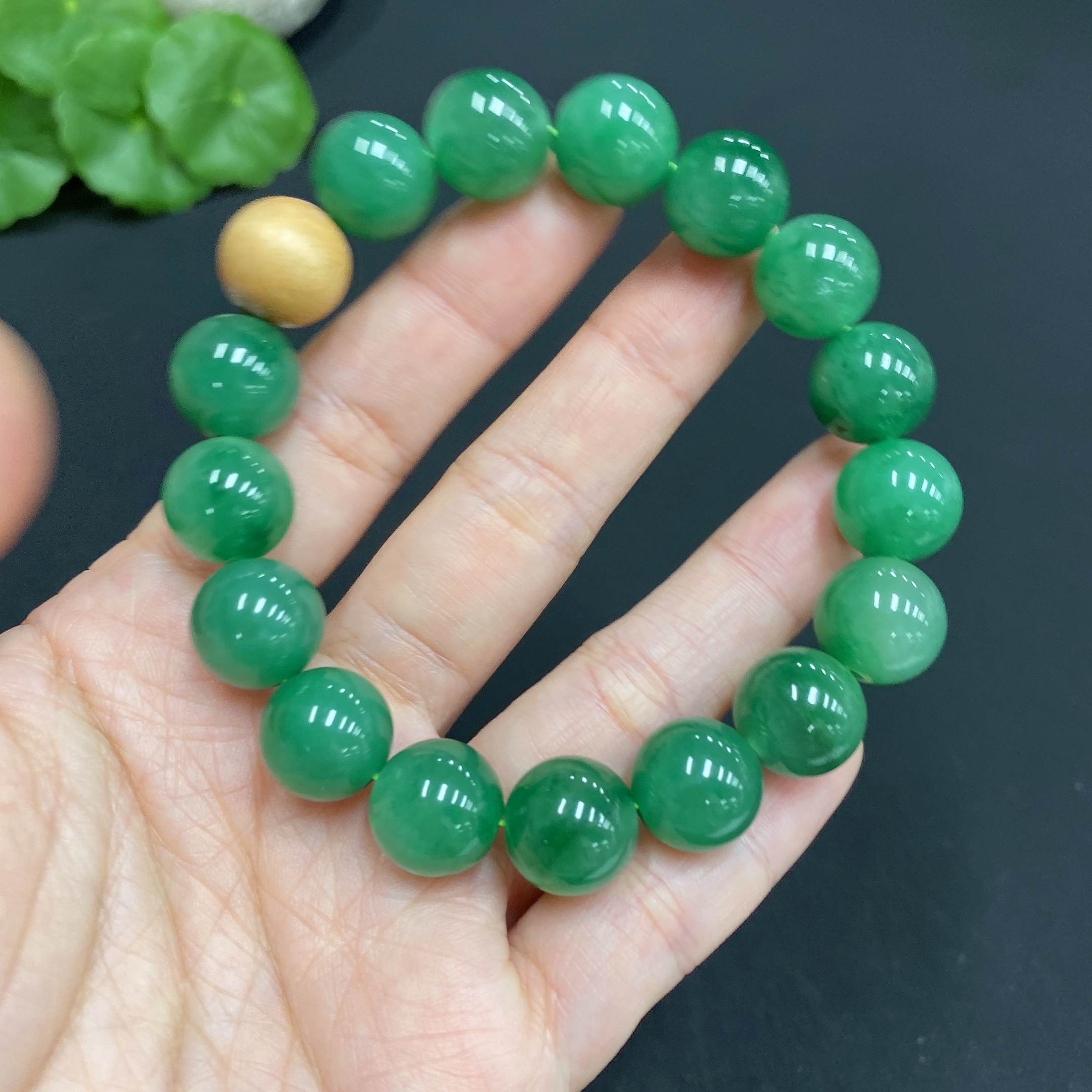 H28215867 African Emerald (Dulong Jade)