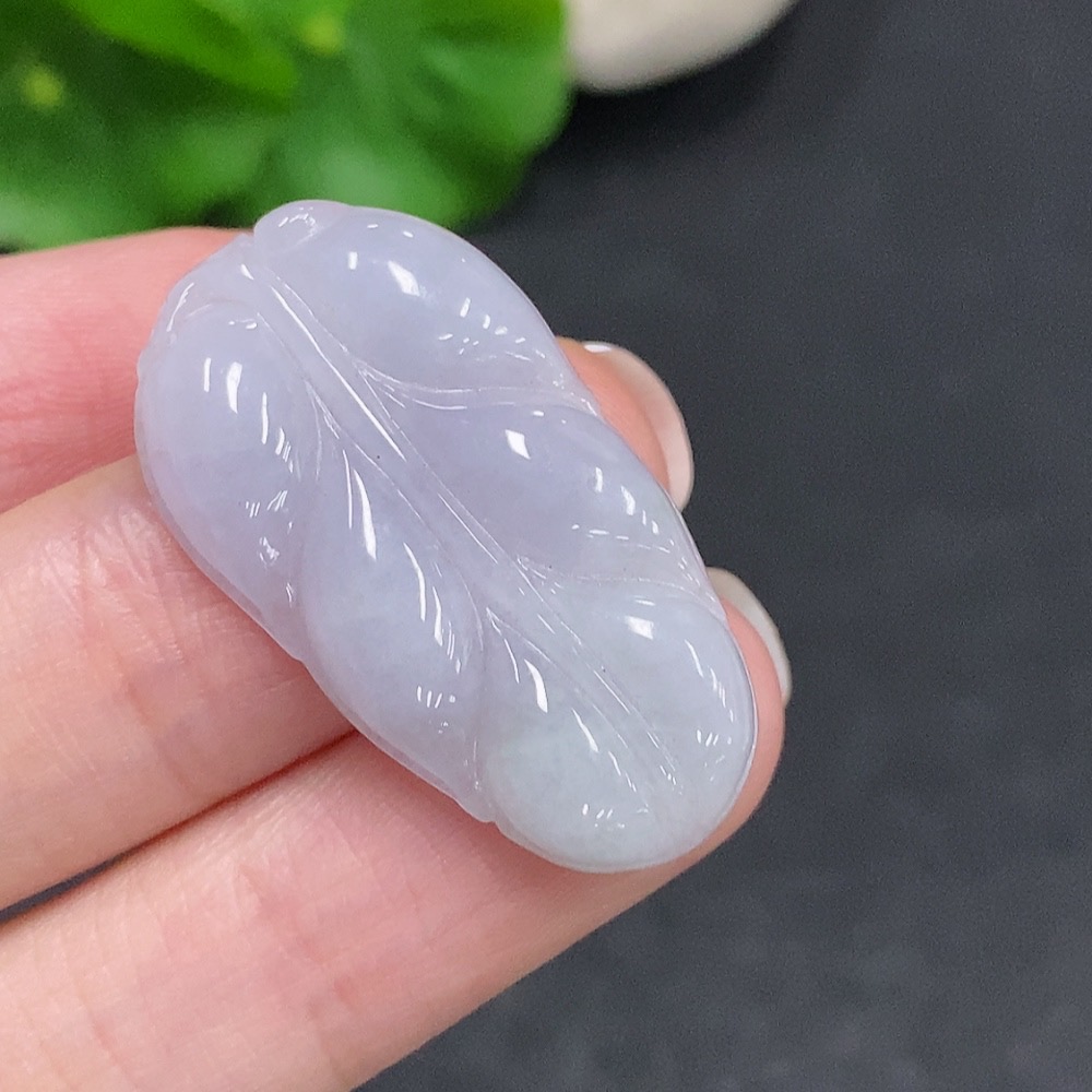 F34003365 Jadeite Leaf Pendant, Total Weight Approx. 3.8g