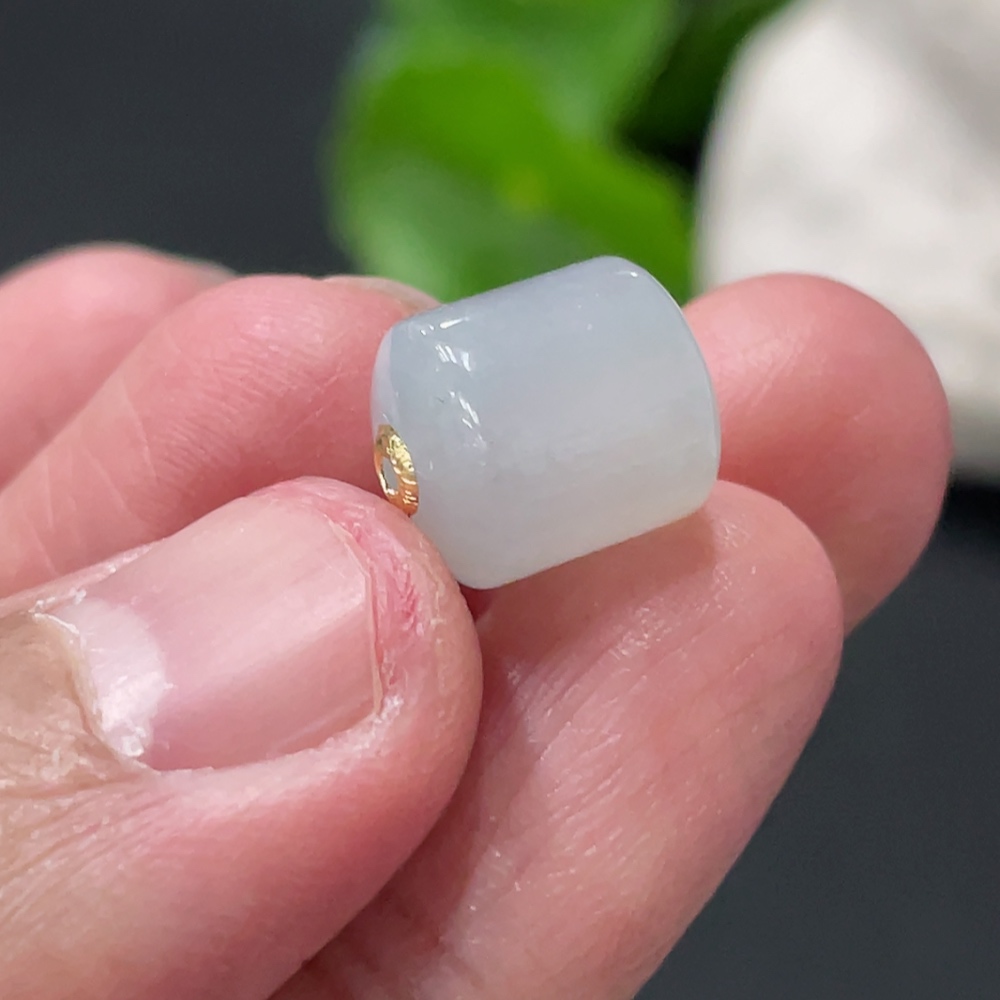 F35171724 Jadeite Road to Success, approximately 10.4mm, total weight about 2.3g, with accessory Au about 54%