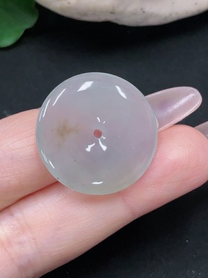 F34069191 Jadeite Safety Buckle Pendant, Total Weight Approx. 4.2g