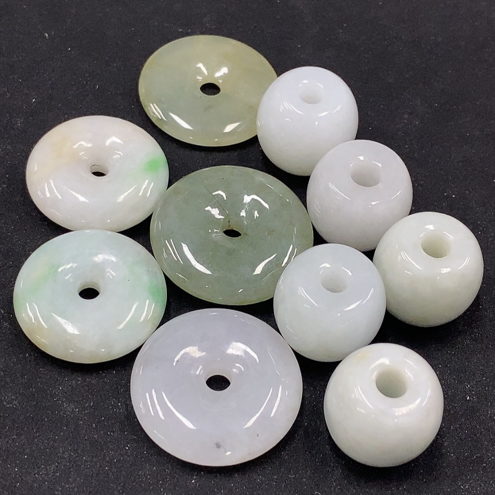 F33946519 Jadeite Peace Buckle Sell as a Lot