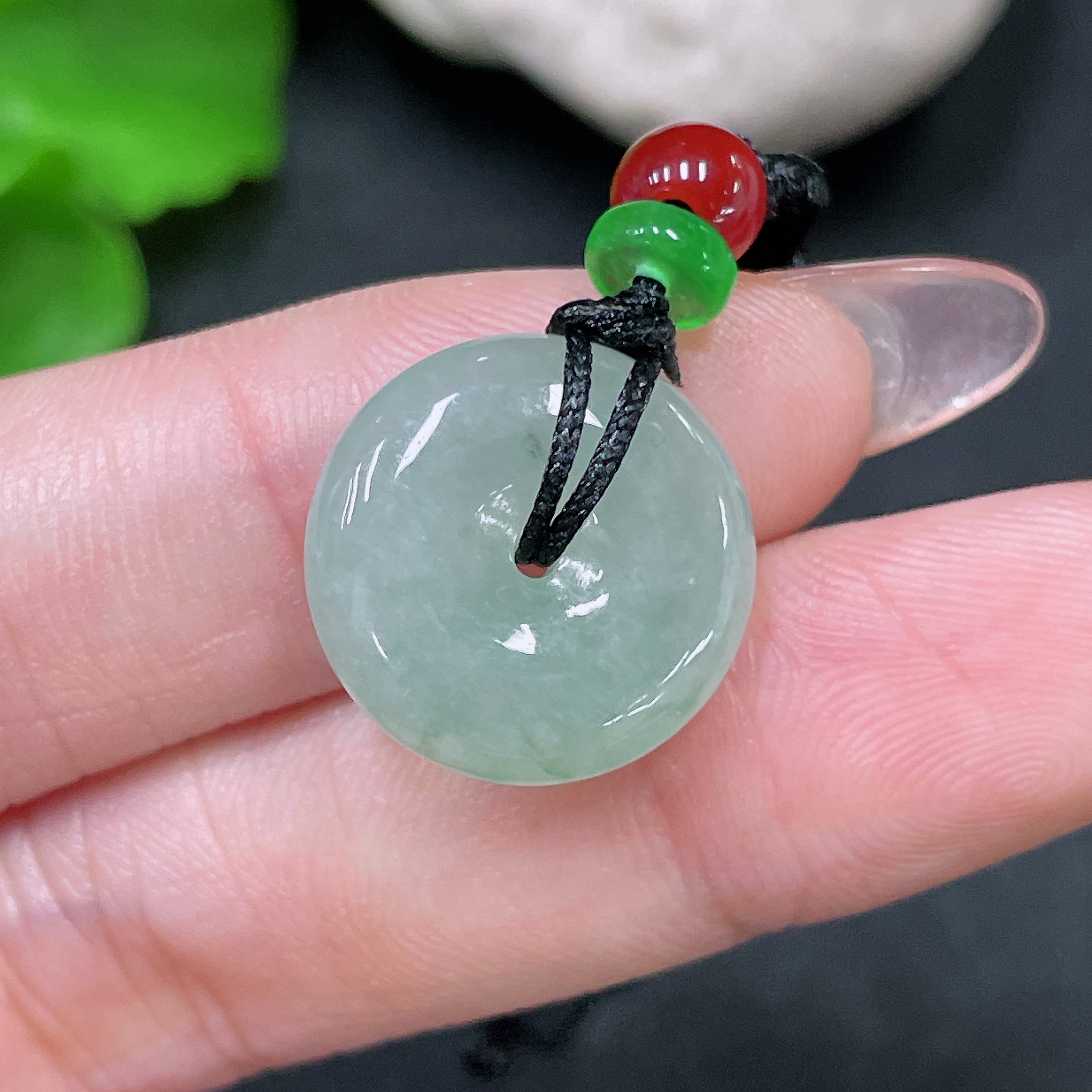 F34019978 Jadeite Pendant Peace Ring with Non-A Grade Beads, Including Rope, Total Weight Approx. 5.31g