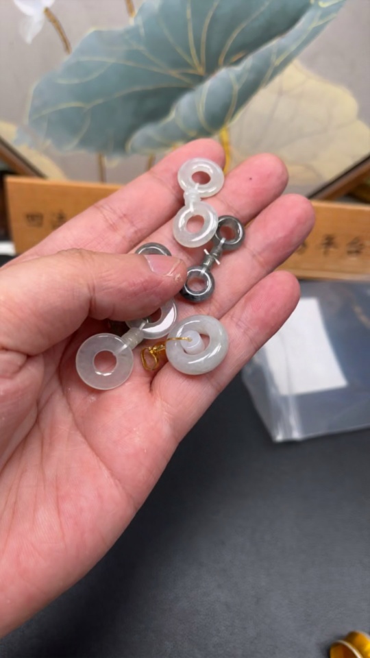 F28289072 Jadeite Pendants Sell as a Lot Non-Gold Inlaid