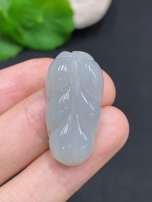 F32757205 Jadeite Leaf Pendant Total Weight Approx. 4.6g