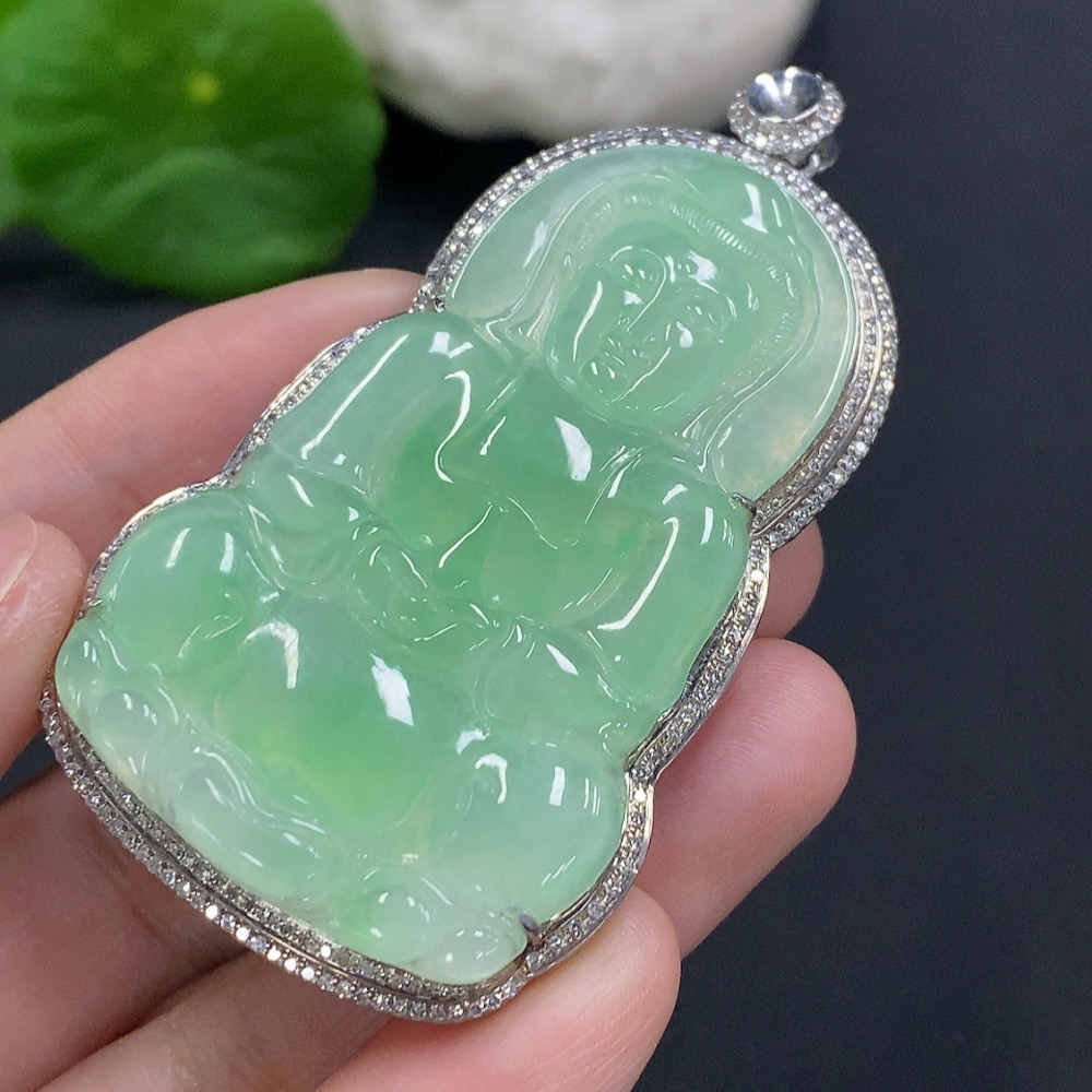 F33883557 Jadeite Guanyin Pendant in 18K Gold with Diamond Accents, Total Weight Approximately 18g