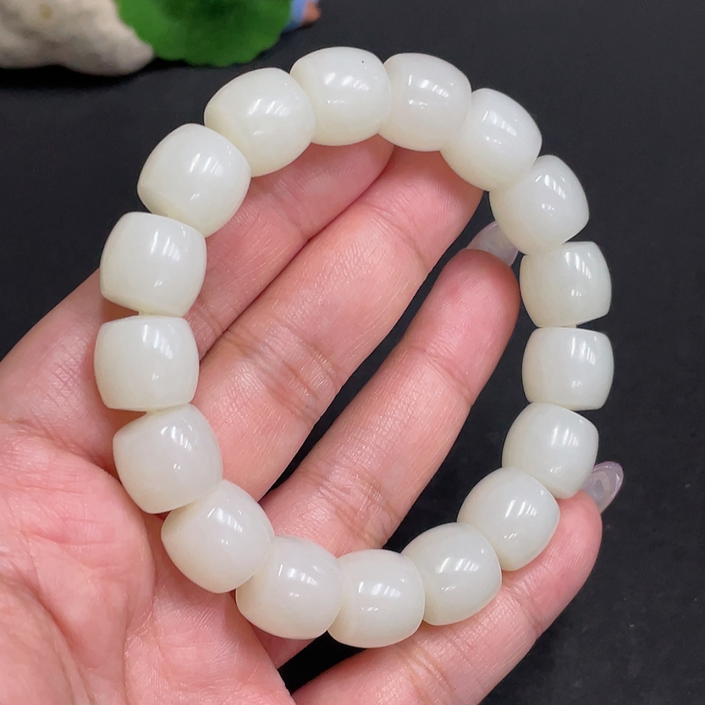 H34957046 Hetian Jade Bracelet Approx. 12.9mm Total Weight Approx. 63.9g