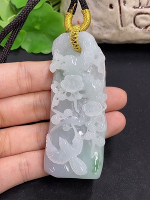 F46570400 翡翠花鸟挂件 货品总重约79.8g