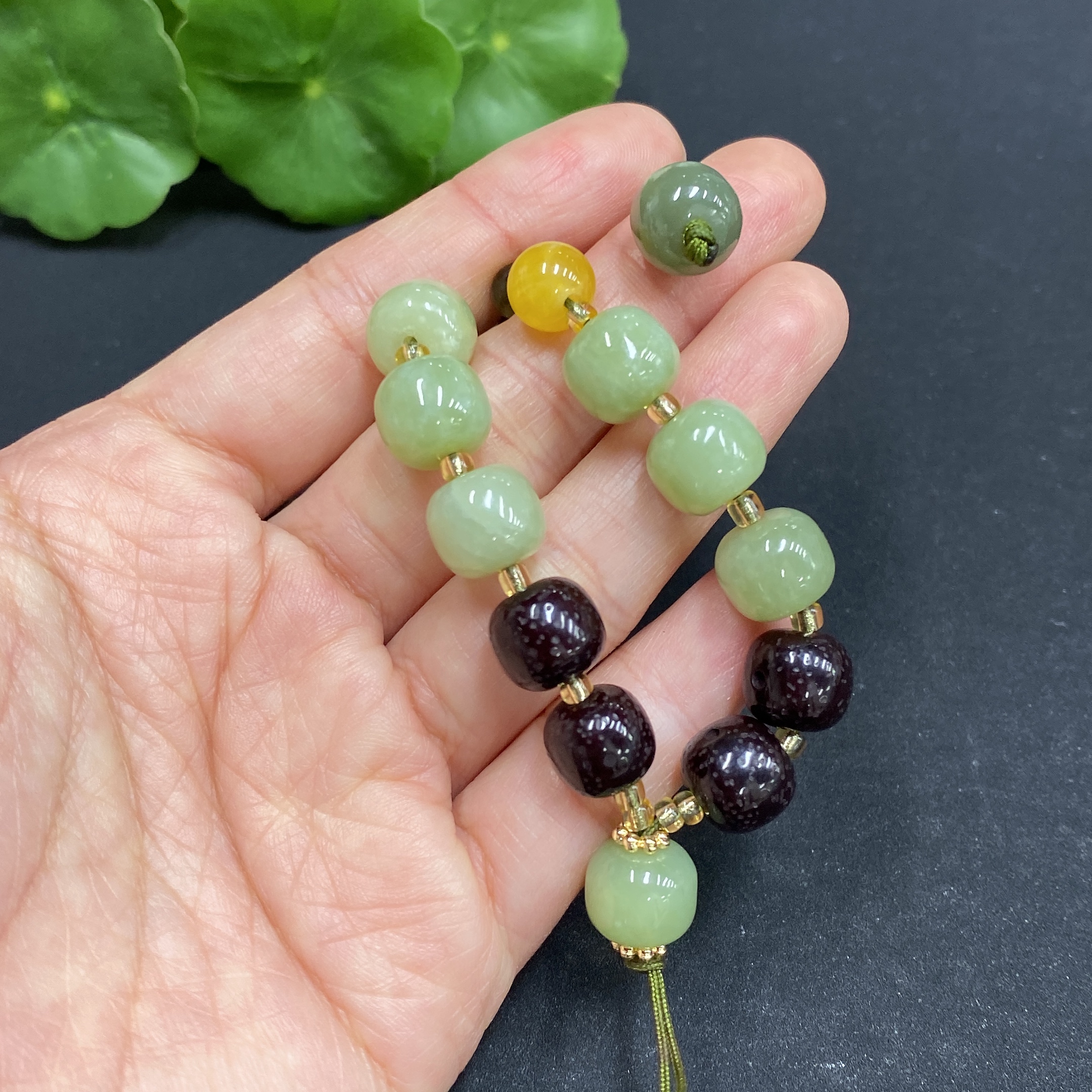 H31583746 Hetian Jade Bead Necklace, Approx. 9.9mm, Total Weight Approx. 40.8g, Non-Hetian Jade Beads Included