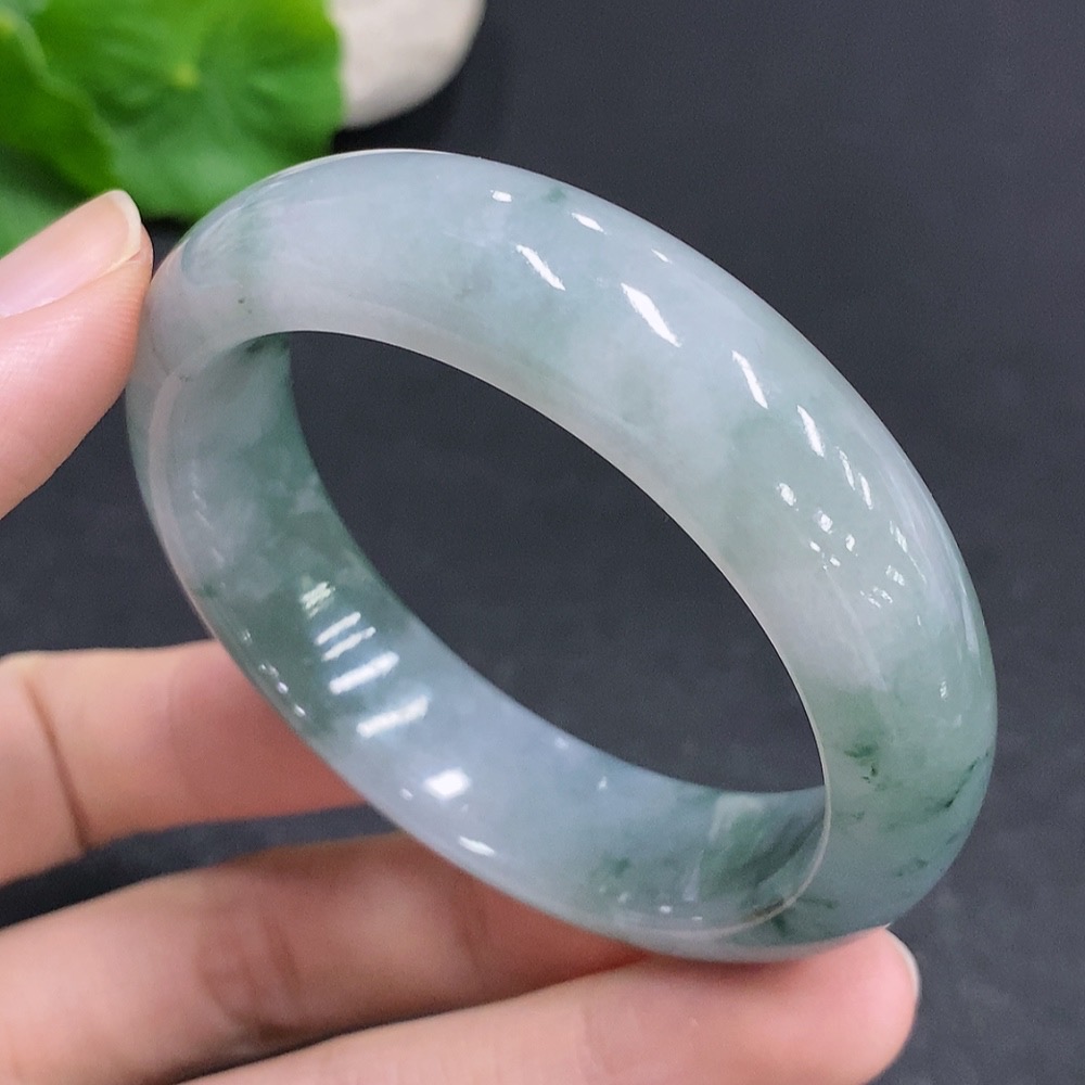 F33940425 Jadeite Round Bangle, Total Weight Approximately 56g, Size 51