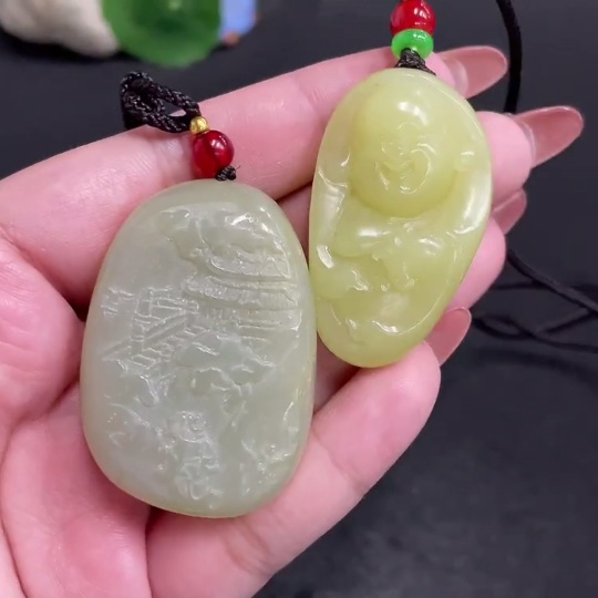 H34055076 Hetian Jade Pendant - Buddha - Landscape